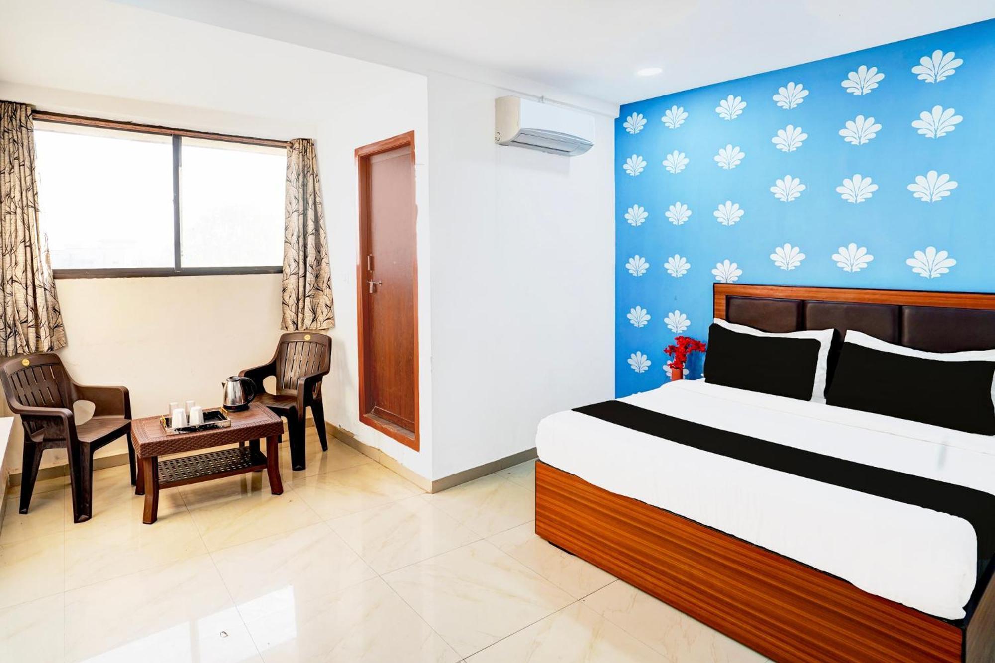 Super Hotel O Geeta Mandir Formerly Hotel Green Park Αχμπανταμπάντ Εξωτερικό φωτογραφία